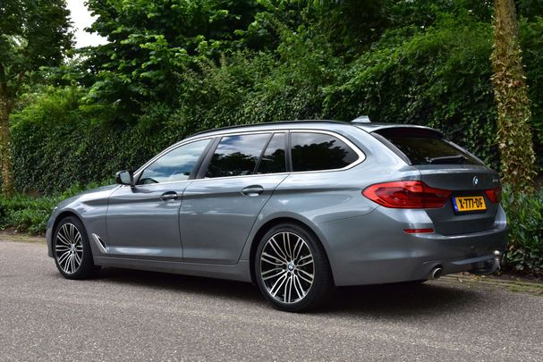 BMW 520i Touring 121 kW image number 4