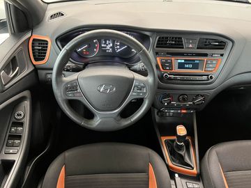 Car image 11