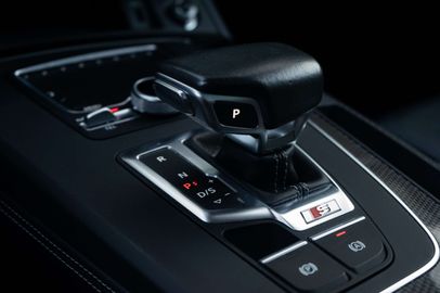 Car image 33