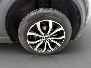 Car image 38