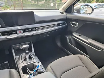 Car image 22
