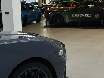Car image 26