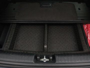 Car image 36