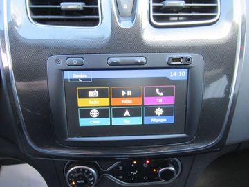 Car image 11