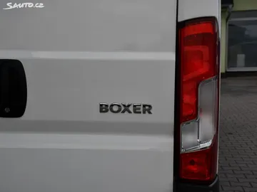 Car image 36