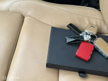 Car image 40