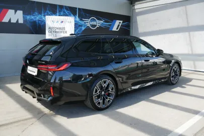 Car image 32