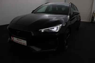 Car image 27