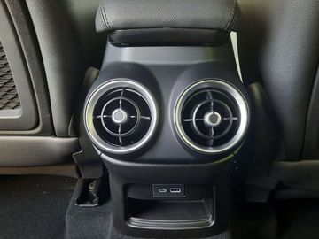 Car image 36