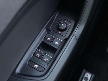 Car image 31