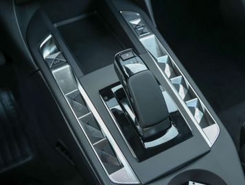 Car image 37