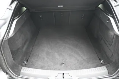 Car image 33
