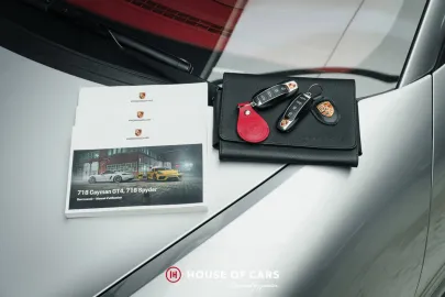 Car image 25