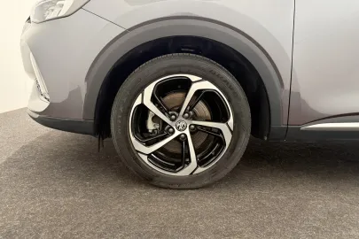 Car image 30