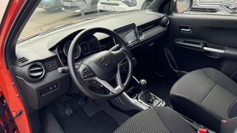 Car image 11