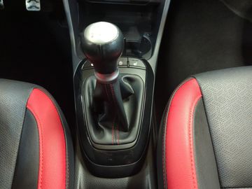 Car image 24