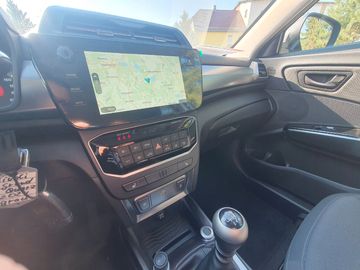 Car image 15