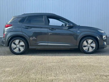 Car image 46