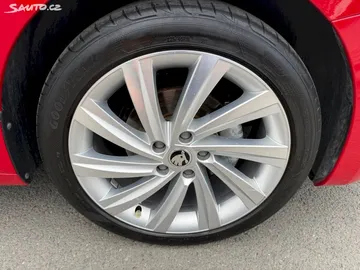 Car image 35