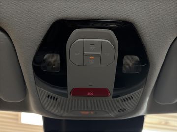 Car image 30