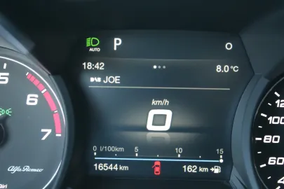 Car image 29