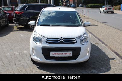 Car image 3