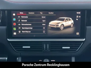 Car image 25