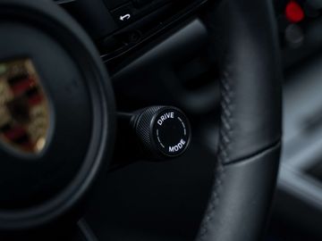 Car image 36