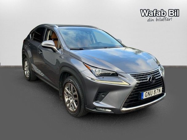 Lexus NX 300 h AWD 145 kW image number 2