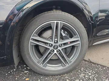 Car image 33