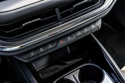 Car image 37