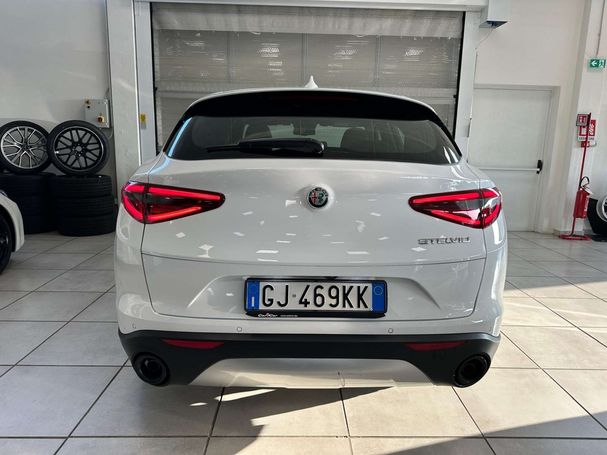 Alfa Romeo Stelvio 2.2 118 kW image number 4