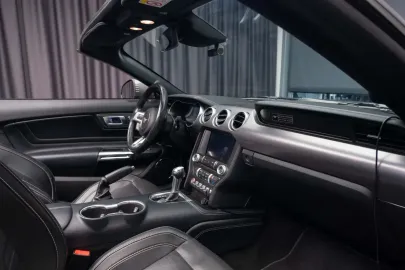 Car image 33