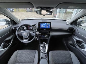 Car image 11