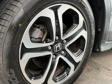 Car image 26