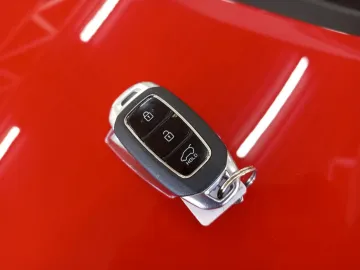 Car image 27