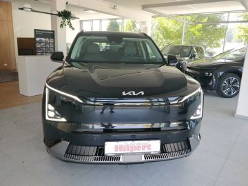 Car image 30