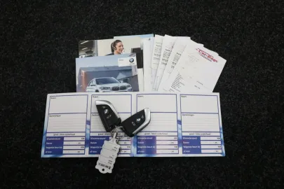 Car image 35