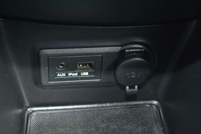 Car image 30