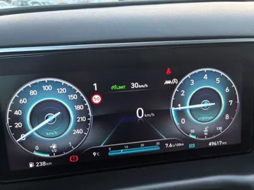 Car image 26