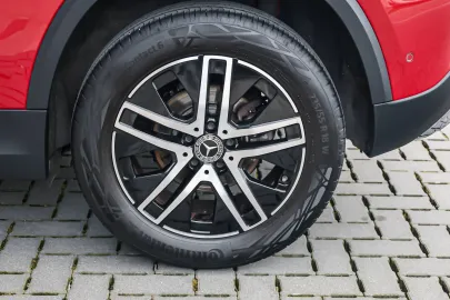 Car image 35