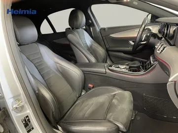 Car image 32