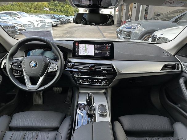 BMW 520d xDrive 140 kW image number 24