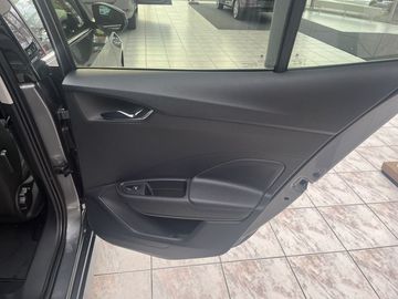 Car image 30