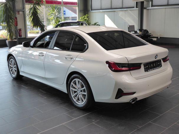 BMW 320d xDrive Advantage 140 kW image number 5