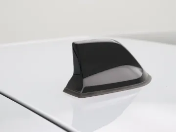 Car image 36