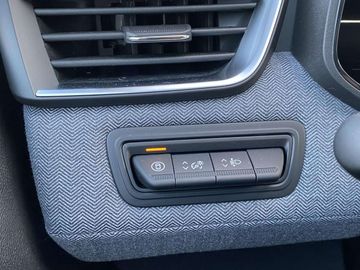 Car image 37