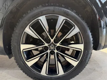 Car image 35