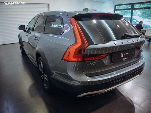 Volvo V90 Cross Country D5 AWD 173 kW image number 4