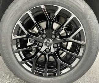 Car image 39